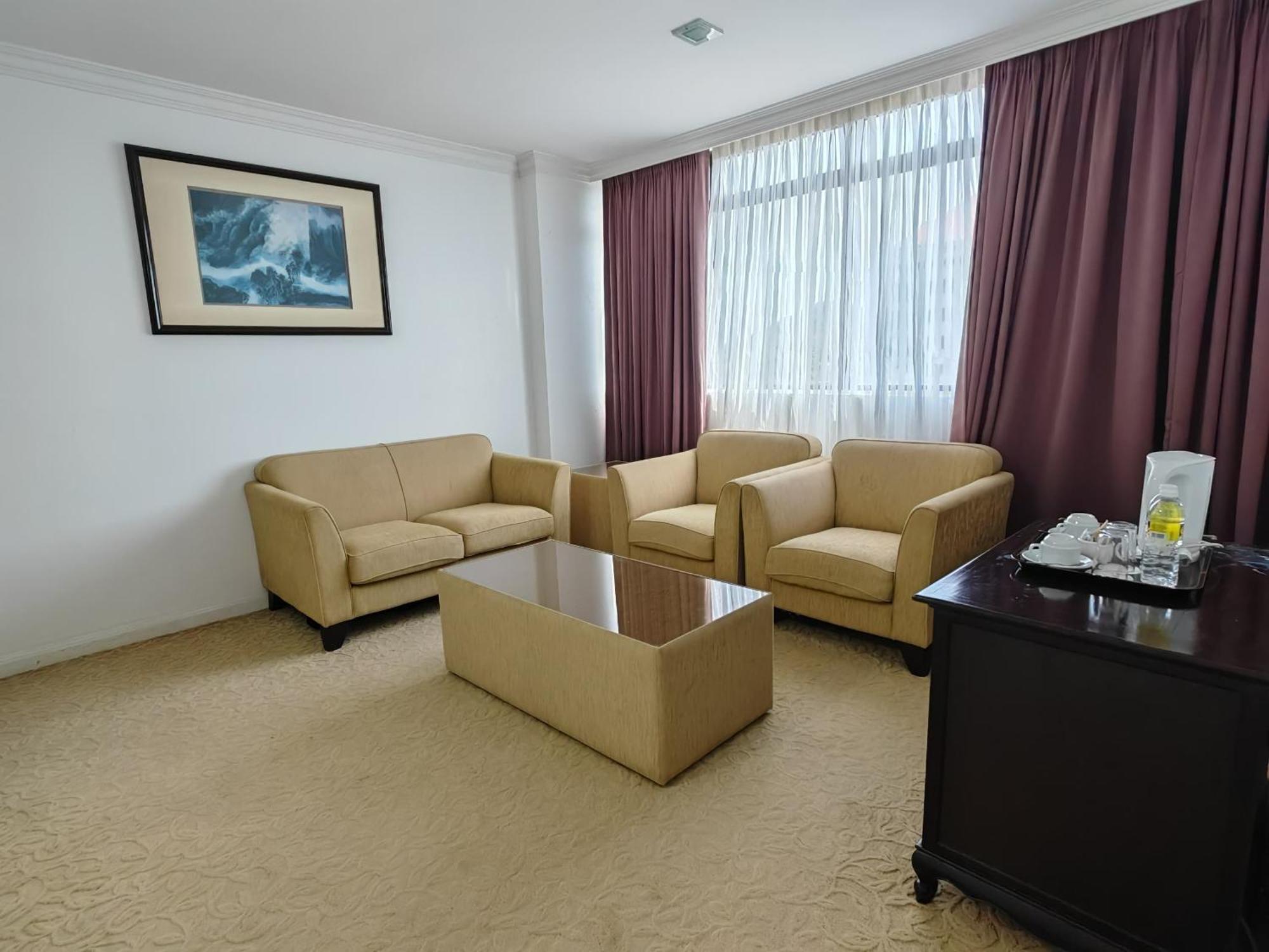 The Putra Regency Hotel Kangar Exterior foto