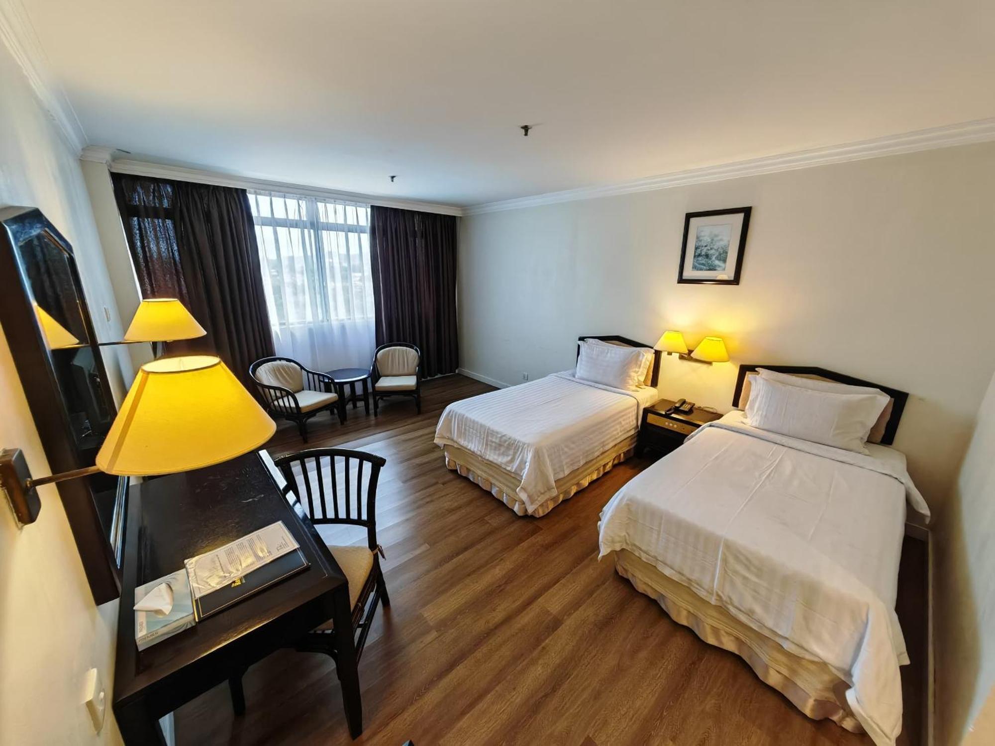 The Putra Regency Hotel Kangar Exterior foto