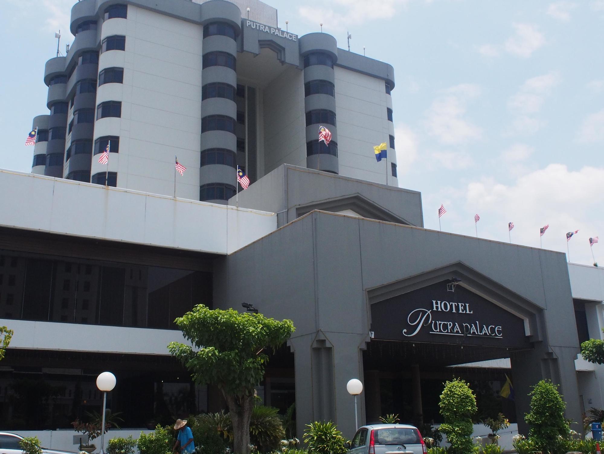 The Putra Regency Hotel Kangar Exterior foto