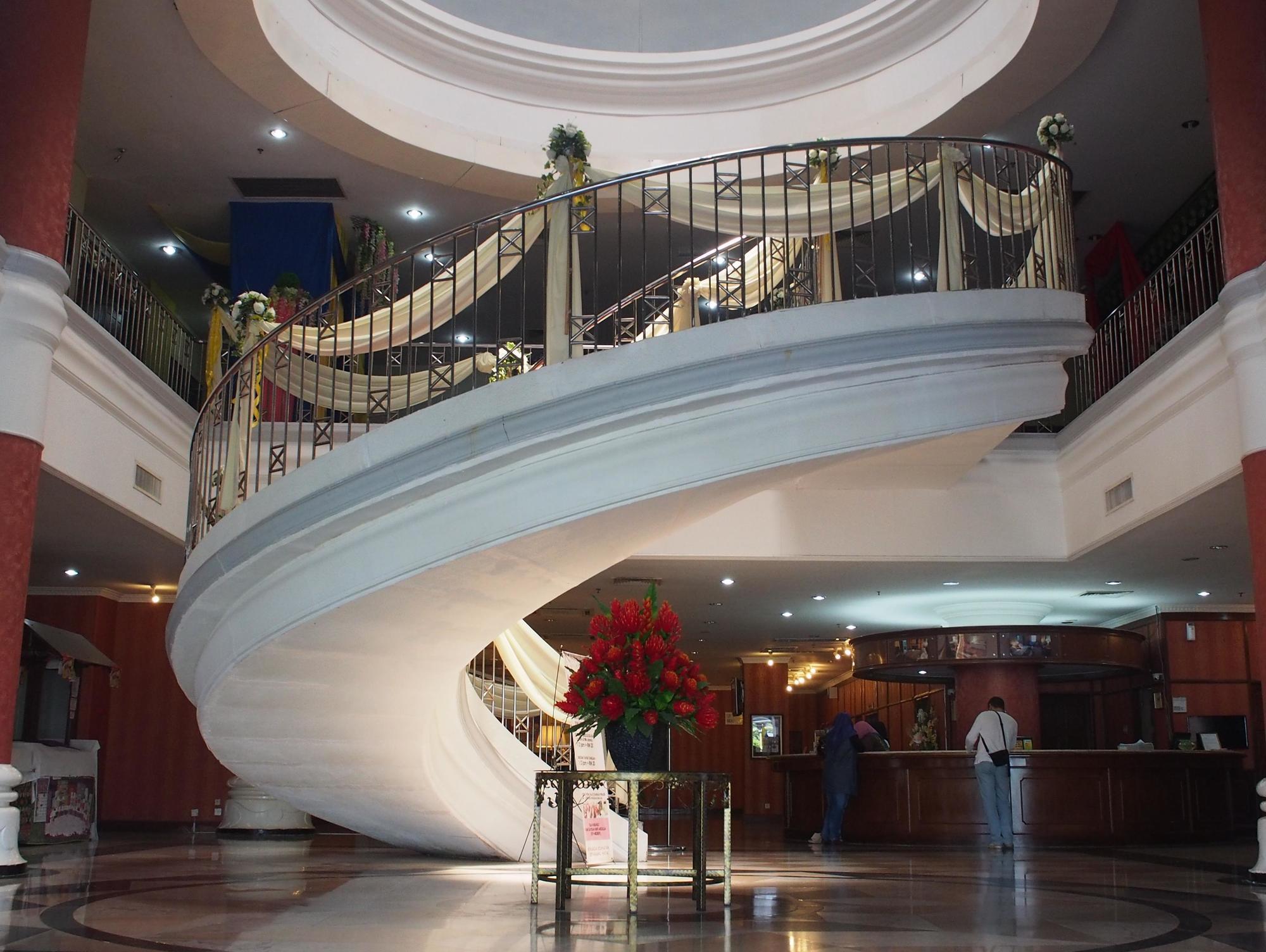 The Putra Regency Hotel Kangar Exterior foto