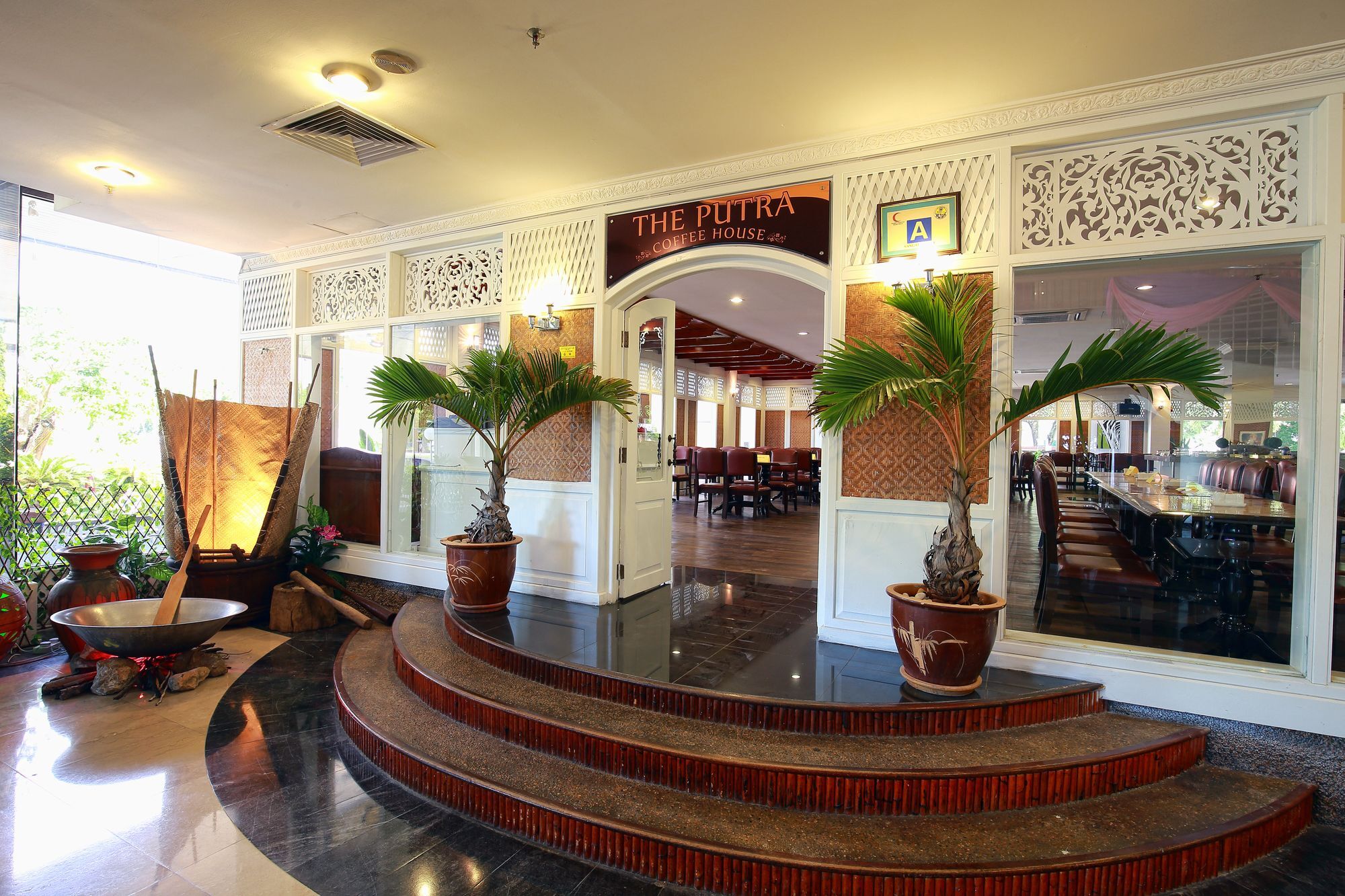 The Putra Regency Hotel Kangar Exterior foto