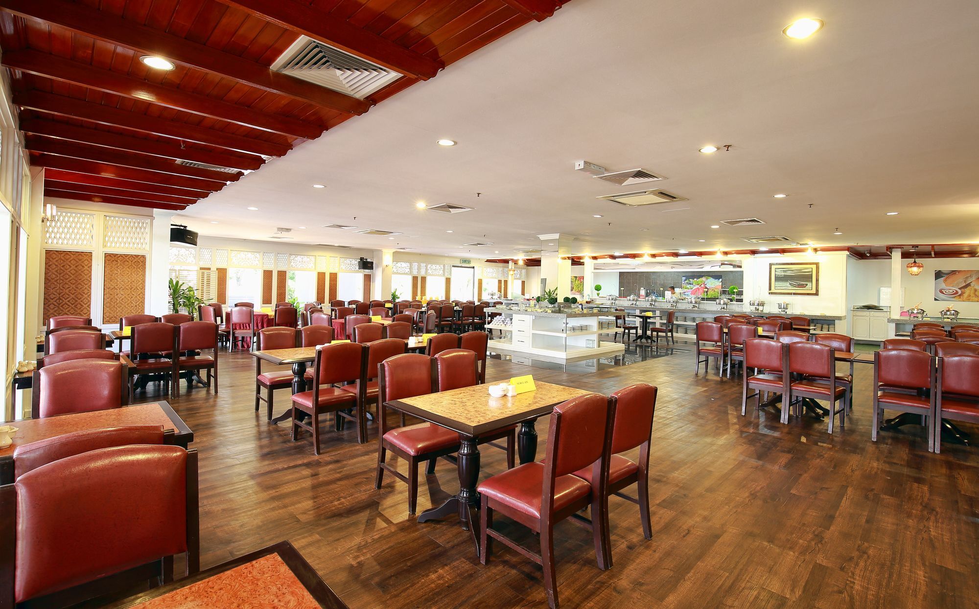 The Putra Regency Hotel Kangar Exterior foto